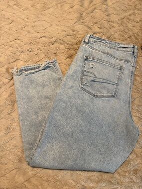 American Eagle Outfitters Light Wash Straight Leg Jeans